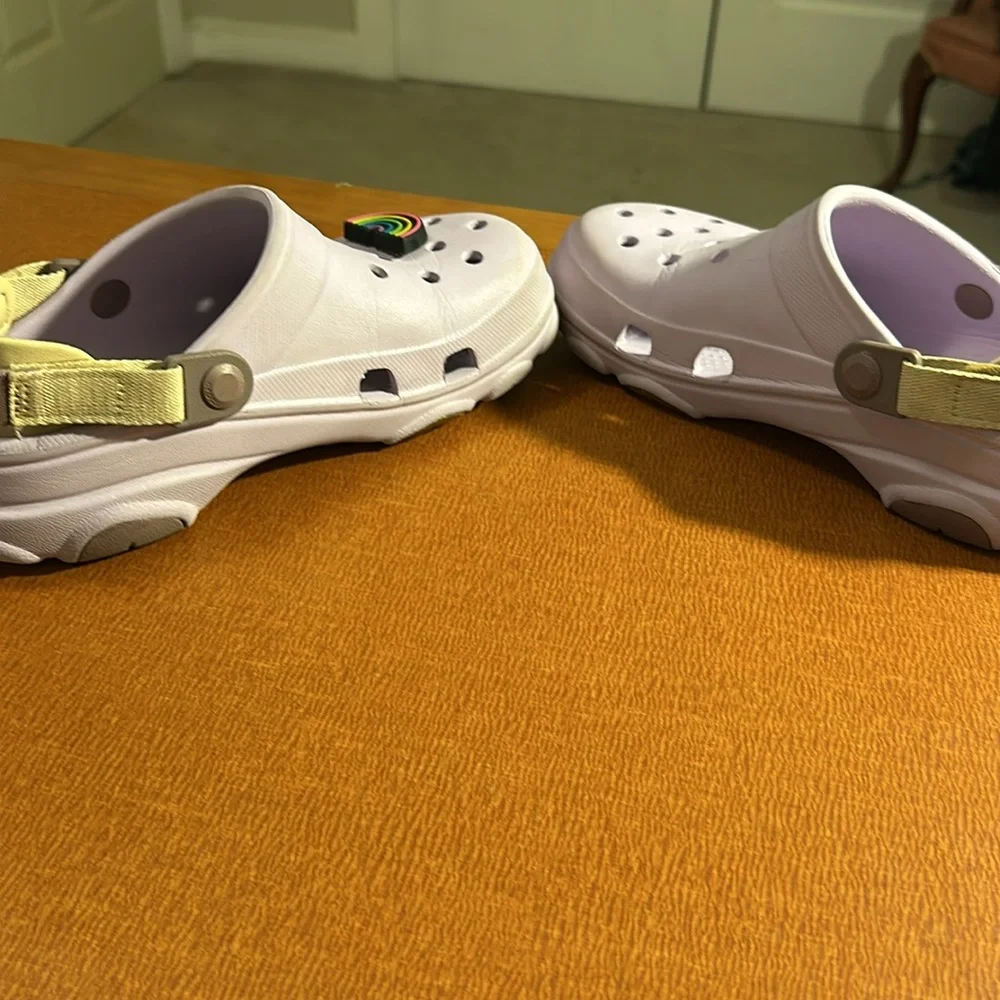 Lilac Purple‎ Crocs with Adjustable Strap Size 5